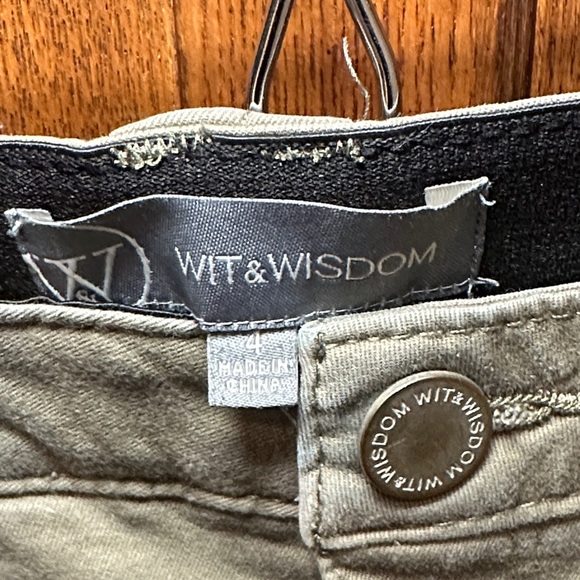 Wit & Wisdom Olive Skinny Pants - Picture 2 of 3